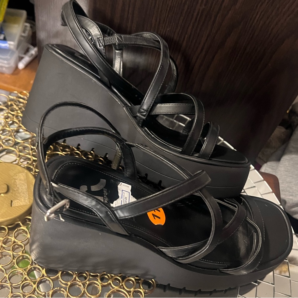 Strappy wedge sandals - Picture 7 of 10